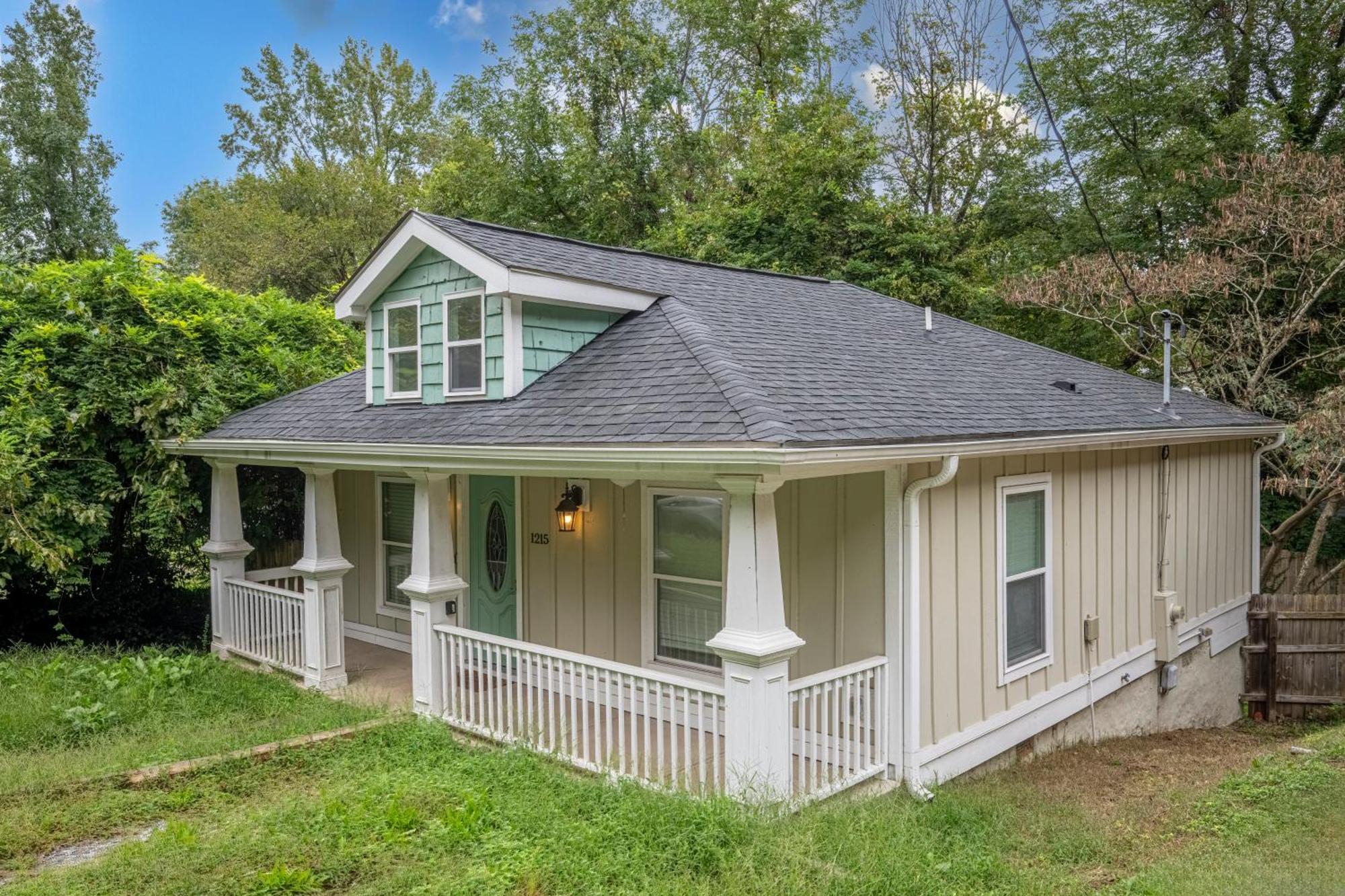 Charming 2Br Bungalow 4 Minutes To Duke University Durham Exterior foto